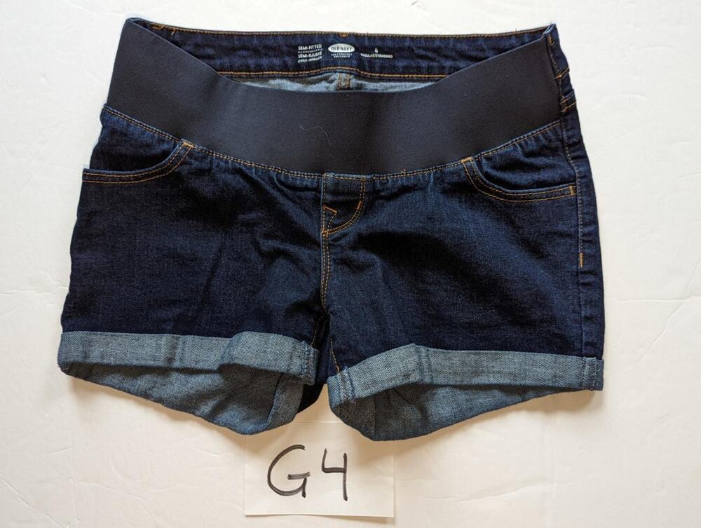 Old Navy Blue Jean Shorts Size 4 Reg Semi-Fitted -0223G04
